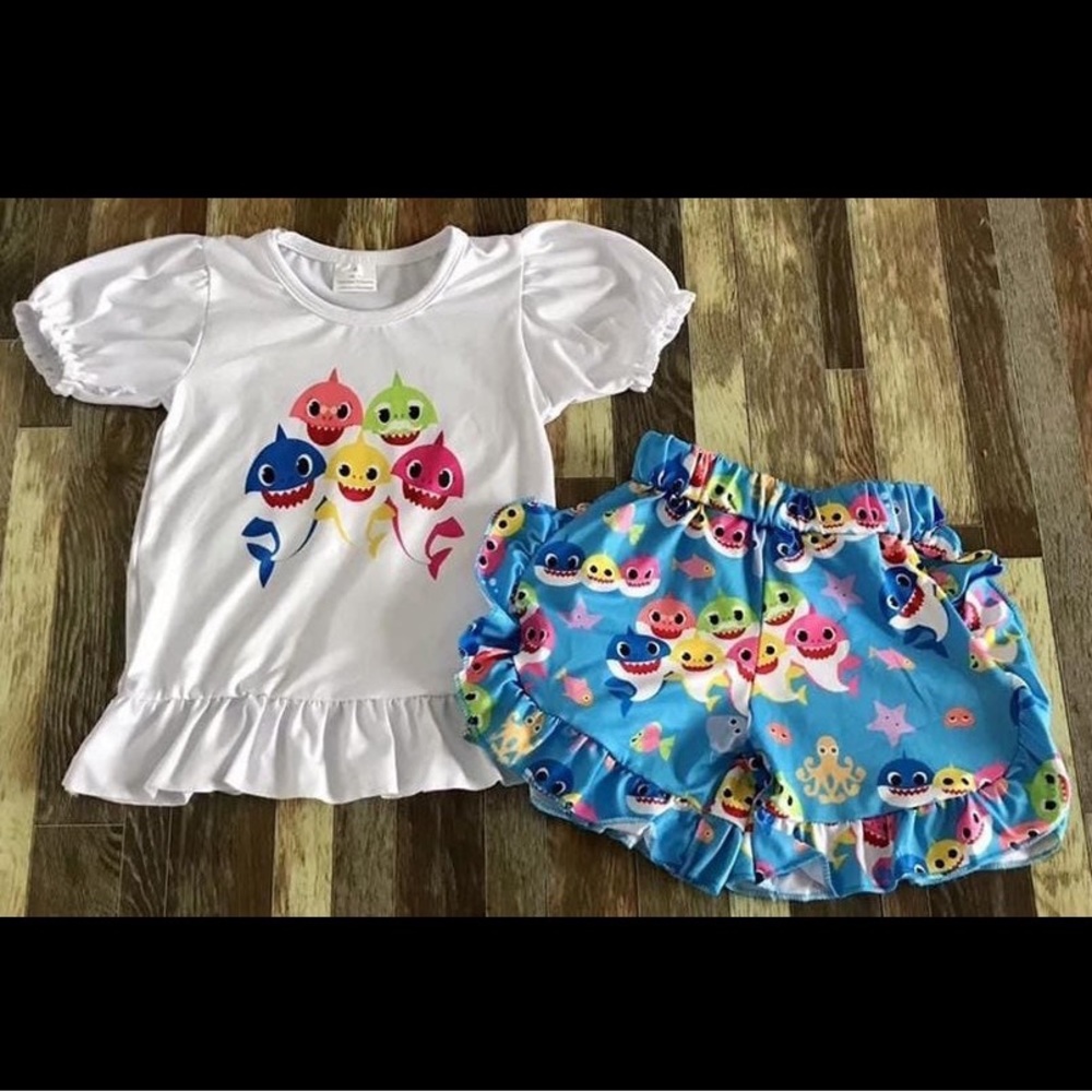 Little girls 2 piece set (Babyshark)
